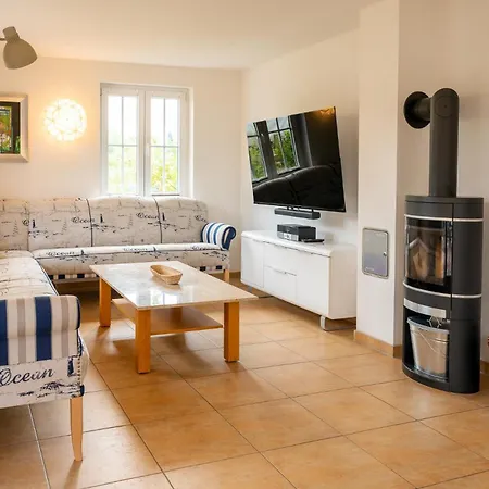 C 3 Reethaus Loewe Mit Aussenwhirlpool Und Sauna *