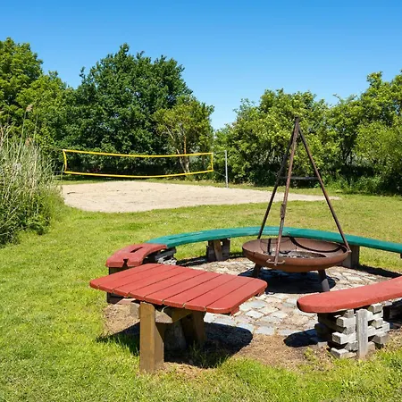 C 3 Reethaus Loewe Mit Aussenwhirlpool Und Sauna * Gramkow